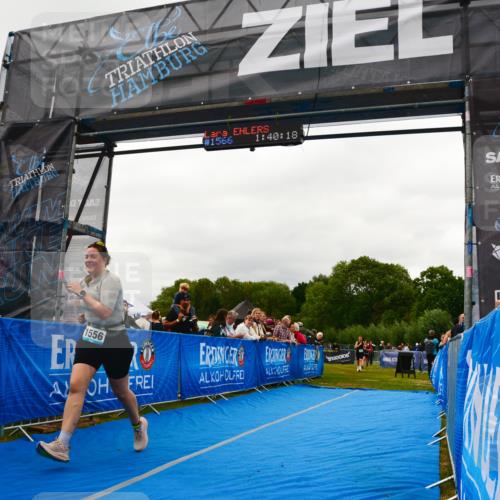 30.08.2026 - Elbe Triathlon Hamburg LAZAROV Photography http://msf.ph/oto/10088279 30.08.2026 12:20:17 Ziel 1541, 1566, 1635 meine-sportfotos.de