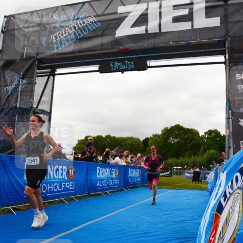 30.08.2026 - Elbe Triathlon Hamburg LAZAROV Photography http://msf.ph/oto/10088292 30.08.2026 12:20:25 Ziel 1541, 1635 meine-sportfotos.de