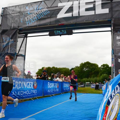 30.08.2026 - Elbe Triathlon Hamburg LAZAROV Photography http://msf.ph/oto/10088294 30.08.2026 12:20:25 Ziel 1541, 1635 meine-sportfotos.de