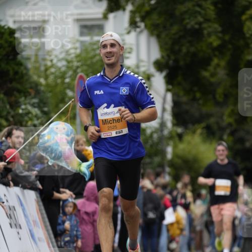 30.08.2026 - Blankeneser Heldenlauf Patografie http://msf.ph/oto/10088299 30.08.2026 11:39:12 Ziel 2525 meine-sportfotos.de