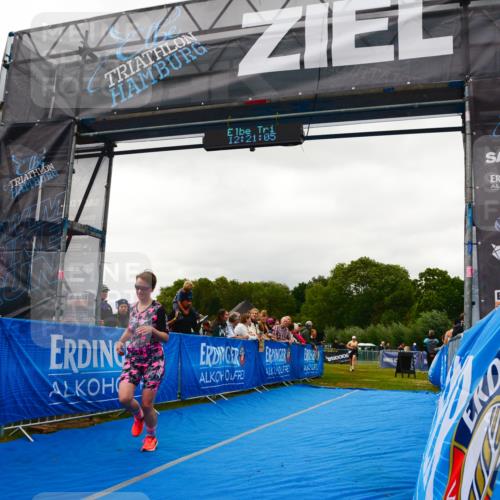 30.08.2026 - Elbe Triathlon Hamburg LAZAROV Photography http://msf.ph/oto/10088311 30.08.2026 12:21:06 Ziel 1673 meine-sportfotos.de