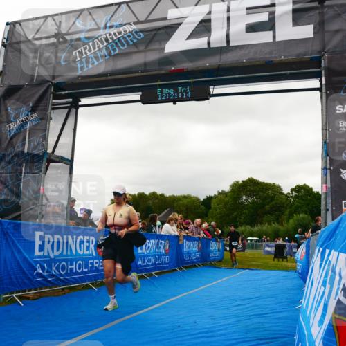30.08.2026 - Elbe Triathlon Hamburg LAZAROV Photography http://msf.ph/oto/10088322 30.08.2026 12:21:14 Ziel 1600 meine-sportfotos.de
