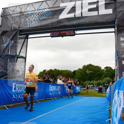 30.08.2026 - Elbe Triathlon Hamburg LAZAROV Photography http://msf.ph/oto/10088346 30.08.2026 12:21:44 Ziel 1235, 1519, 1546 meine-sportfotos.de