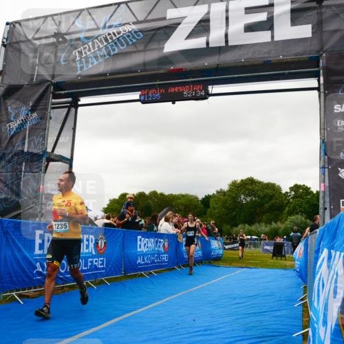 30.08.2026 - Elbe Triathlon Hamburg LAZAROV Photography http://msf.ph/oto/10088348 30.08.2026 12:21:44 Ziel 1235, 1519, 1546 meine-sportfotos.de