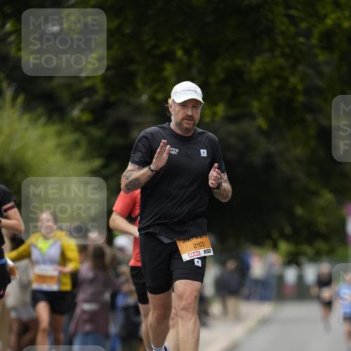 30.08.2026 - Blankeneser Heldenlauf Patografie http://msf.ph/oto/10088356 30.08.2026 11:39:36 Ziel 2102, 2342 meine-sportfotos.de