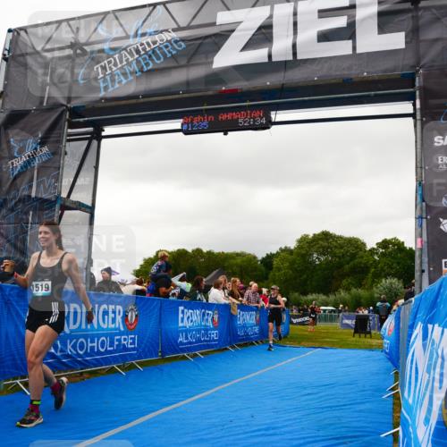 30.08.2026 - Elbe Triathlon Hamburg LAZAROV Photography http://msf.ph/oto/10088363 30.08.2026 12:21:47 Ziel 1235, 1519, 1546, 1606 meine-sportfotos.de