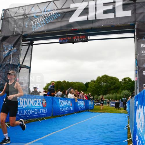 30.08.2026 - Elbe Triathlon Hamburg LAZAROV Photography http://msf.ph/oto/10088370 30.08.2026 12:21:50 Ziel 1519, 1546, 1606 meine-sportfotos.de