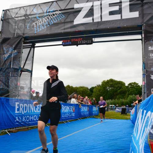 30.08.2026 - Elbe Triathlon Hamburg LAZAROV Photography http://msf.ph/oto/10088399 30.08.2026 12:22:12 Ziel 1408, 1604, 1613 meine-sportfotos.de
