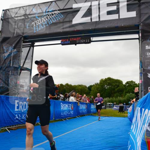 30.08.2026 - Elbe Triathlon Hamburg LAZAROV Photography http://msf.ph/oto/10088400 30.08.2026 12:22:13 Ziel 1408, 1604, 1613 meine-sportfotos.de