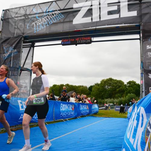 30.08.2026 - Elbe Triathlon Hamburg LAZAROV Photography http://msf.ph/oto/10088439 30.08.2026 12:23:23 Ziel 906, 1668 meine-sportfotos.de