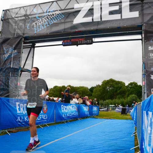30.08.2026 - Elbe Triathlon Hamburg LAZAROV Photography http://msf.ph/oto/10088446 30.08.2026 12:23:52 Ziel 1622 meine-sportfotos.de