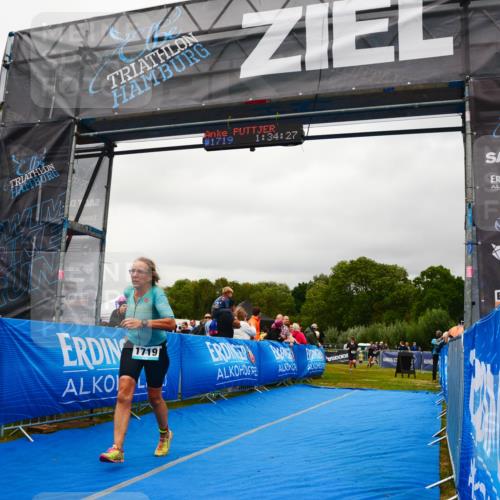 30.08.2026 - Elbe Triathlon Hamburg LAZAROV Photography http://msf.ph/oto/10088449 30.08.2026 12:24:26 Ziel 925, 1672, 1719 meine-sportfotos.de