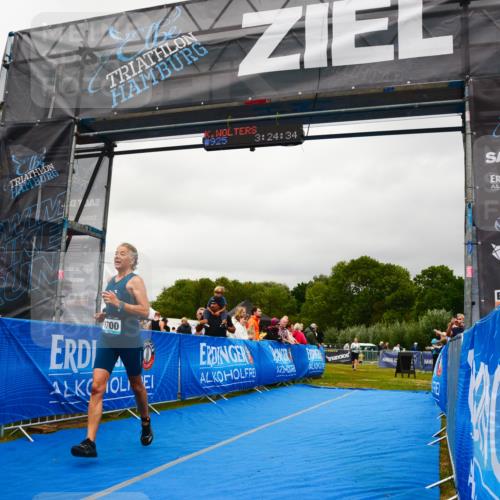 30.08.2026 - Elbe Triathlon Hamburg LAZAROV Photography http://msf.ph/oto/10088474 30.08.2026 12:24:38 Ziel 804, 1602, 1672, 1700 meine-sportfotos.de