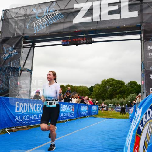 30.08.2026 - Elbe Triathlon Hamburg LAZAROV Photography http://msf.ph/oto/10088476 30.08.2026 12:24:46 Ziel 1602 meine-sportfotos.de