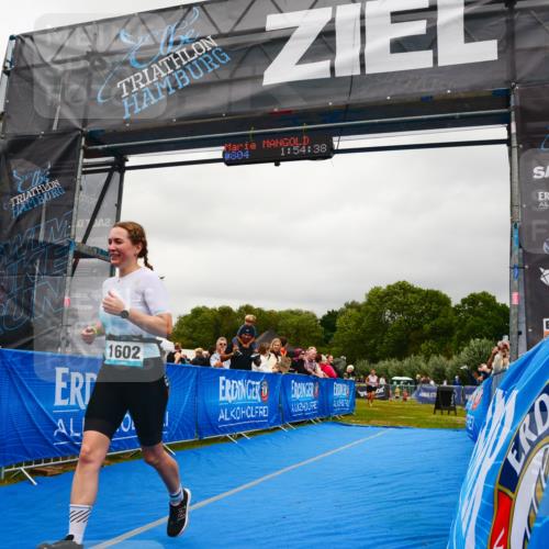 30.08.2026 - Elbe Triathlon Hamburg LAZAROV Photography http://msf.ph/oto/10088477 30.08.2026 12:24:46 Ziel 1602 meine-sportfotos.de