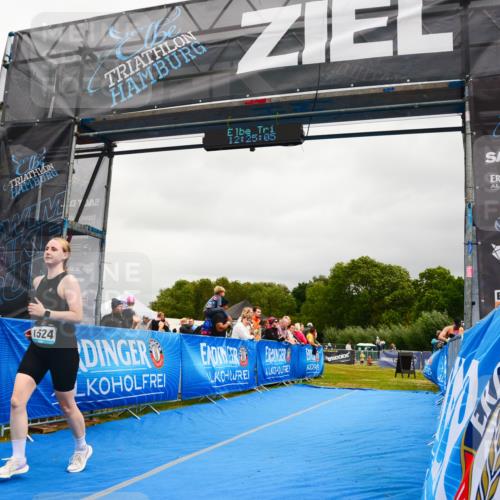 30.08.2026 - Elbe Triathlon Hamburg LAZAROV Photography http://msf.ph/oto/10088490 30.08.2026 12:25:06 Ziel 1524 meine-sportfotos.de
