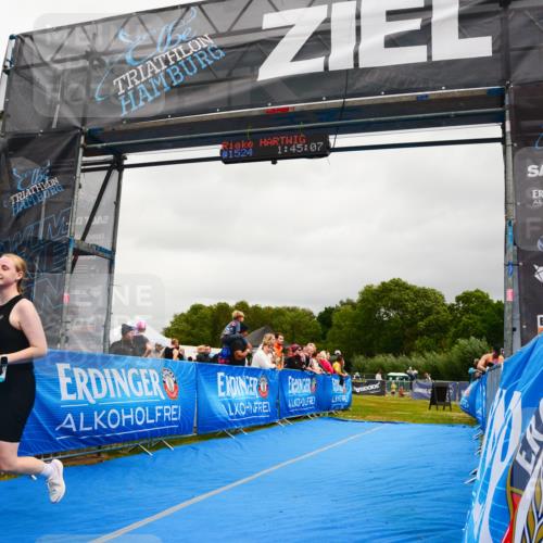 30.08.2026 - Elbe Triathlon Hamburg LAZAROV Photography http://msf.ph/oto/10088491 30.08.2026 12:25:06 Ziel 1524 meine-sportfotos.de