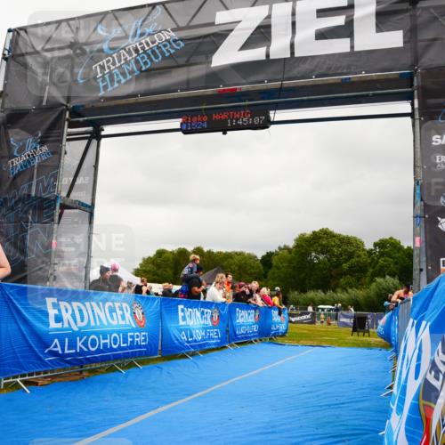 30.08.2026 - Elbe Triathlon Hamburg LAZAROV Photography http://msf.ph/oto/10088492 30.08.2026 12:25:06 Ziel 1524 meine-sportfotos.de