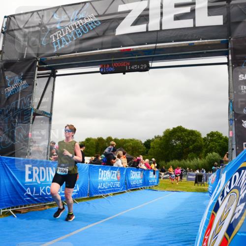30.08.2026 - Elbe Triathlon Hamburg LAZAROV Photography http://msf.ph/oto/10088493 30.08.2026 12:25:28 Ziel 1506, 1582, 1636 meine-sportfotos.de
