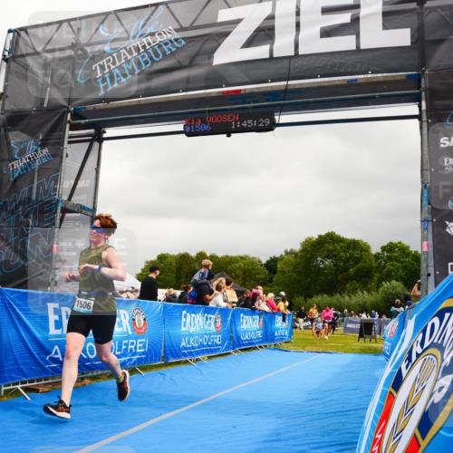 30.08.2026 - Elbe Triathlon Hamburg LAZAROV Photography http://msf.ph/oto/10088494 30.08.2026 12:25:28 Ziel 1506, 1582, 1636 meine-sportfotos.de