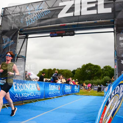 30.08.2026 - Elbe Triathlon Hamburg LAZAROV Photography http://msf.ph/oto/10088496 30.08.2026 12:25:28 Ziel 1506, 1582, 1636 meine-sportfotos.de