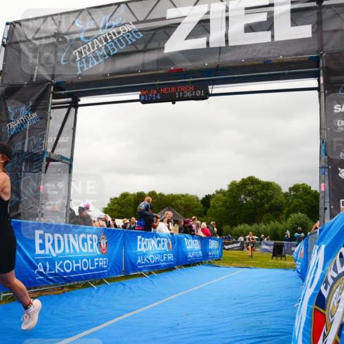 30.08.2026 - Elbe Triathlon Hamburg LAZAROV Photography http://msf.ph/oto/10088523 30.08.2026 12:26:03 Ziel 1618, 1638, 1714 meine-sportfotos.de