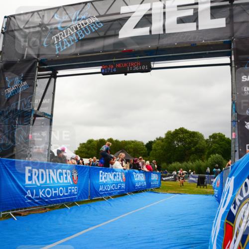 30.08.2026 - Elbe Triathlon Hamburg LAZAROV Photography http://msf.ph/oto/10088524 30.08.2026 12:26:03 Ziel 1618, 1638, 1714 meine-sportfotos.de