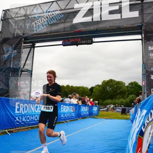 30.08.2026 - Elbe Triathlon Hamburg LAZAROV Photography http://msf.ph/oto/10088536 30.08.2026 12:26:21 Ziel 1557 meine-sportfotos.de