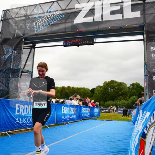 30.08.2026 - Elbe Triathlon Hamburg LAZAROV Photography http://msf.ph/oto/10088537 30.08.2026 12:26:21 Ziel 1557 meine-sportfotos.de