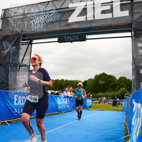 30.08.2026 - Elbe Triathlon Hamburg LAZAROV Photography http://msf.ph/oto/10088543 30.08.2026 12:26:37 Ziel 982, 1646 meine-sportfotos.de