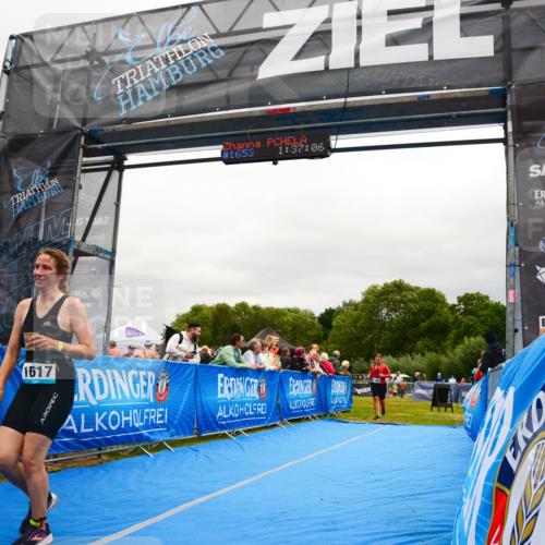 30.08.2026 - Elbe Triathlon Hamburg LAZAROV Photography http://msf.ph/oto/10088570 30.08.2026 12:27:06 Ziel 1484, 1617, 1653 meine-sportfotos.de