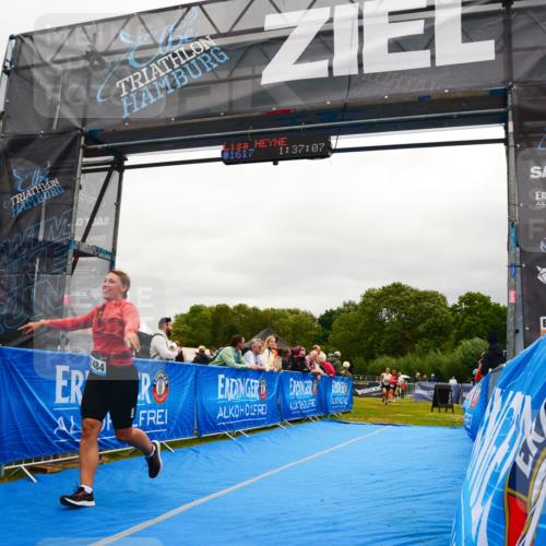 30.08.2026 - Elbe Triathlon Hamburg LAZAROV Photography http://msf.ph/oto/10088573 30.08.2026 12:27:11 Ziel 904, 1484 meine-sportfotos.de