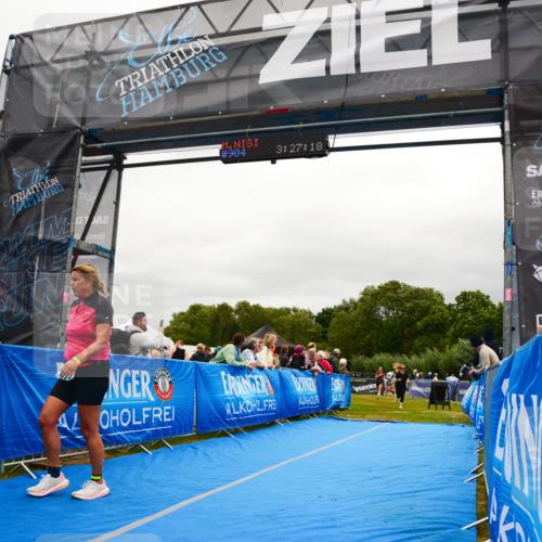 30.08.2026 - Elbe Triathlon Hamburg LAZAROV Photography http://msf.ph/oto/10088591 30.08.2026 12:27:22 Ziel 941, 1605, 1697 meine-sportfotos.de