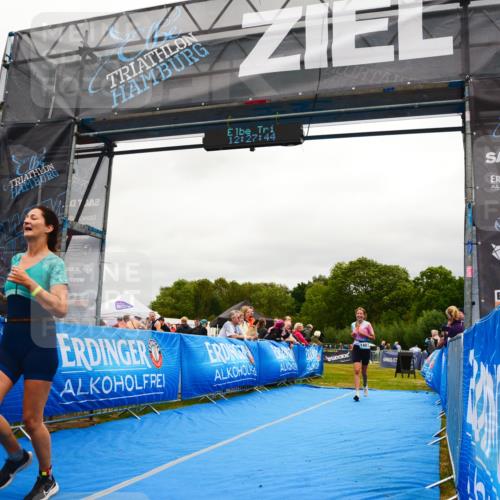 30.08.2026 - Elbe Triathlon Hamburg LAZAROV Photography http://msf.ph/oto/10088609 30.08.2026 12:27:45 Ziel 1483, 1652, 1656, 1682 meine-sportfotos.de