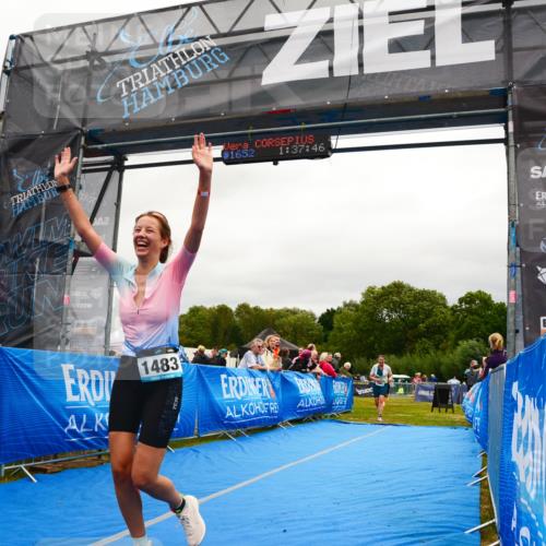 30.08.2026 - Elbe Triathlon Hamburg LAZAROV Photography http://msf.ph/oto/10088617 30.08.2026 12:27:48 Ziel 1483, 1567, 1652, 1656, 1682 meine-sportfotos.de