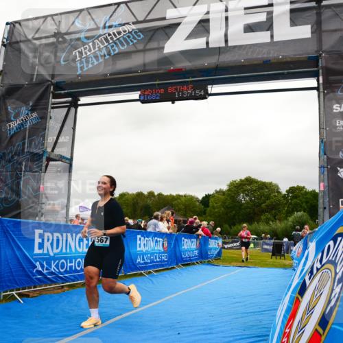 30.08.2026 - Elbe Triathlon Hamburg LAZAROV Photography http://msf.ph/oto/10088636 30.08.2026 12:27:56 Ziel 1567, 1656, 1661, 1682 meine-sportfotos.de