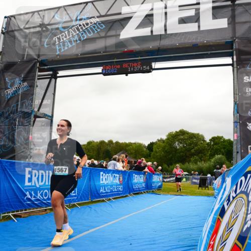30.08.2026 - Elbe Triathlon Hamburg LAZAROV Photography http://msf.ph/oto/10088637 30.08.2026 12:27:56 Ziel 1567, 1656, 1661, 1682 meine-sportfotos.de