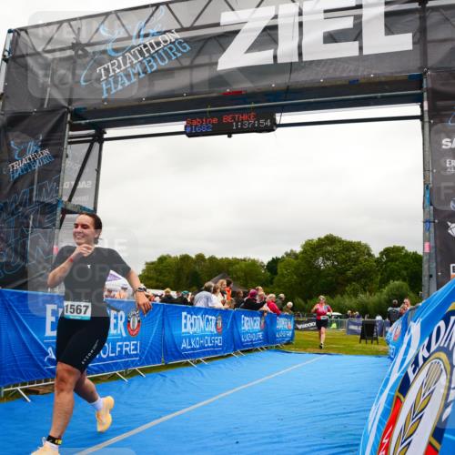 30.08.2026 - Elbe Triathlon Hamburg LAZAROV Photography http://msf.ph/oto/10088638 30.08.2026 12:27:56 Ziel 1567, 1656, 1661, 1682 meine-sportfotos.de