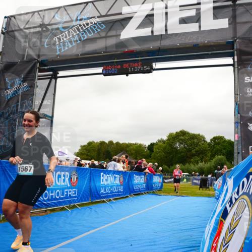 30.08.2026 - Elbe Triathlon Hamburg LAZAROV Photography http://msf.ph/oto/10088639 30.08.2026 12:27:56 Ziel 1567, 1656, 1661, 1682 meine-sportfotos.de