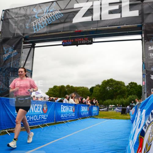 30.08.2026 - Elbe Triathlon Hamburg LAZAROV Photography http://msf.ph/oto/10088669 30.08.2026 12:28:33 Ziel 1520 meine-sportfotos.de