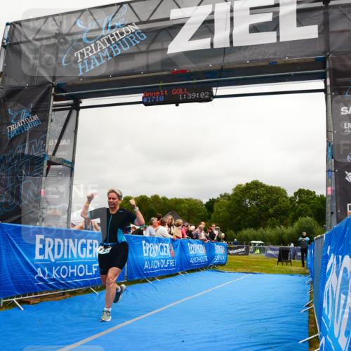 30.08.2026 - Elbe Triathlon Hamburg LAZAROV Photography http://msf.ph/oto/10088679 30.08.2026 12:29:01 Ziel 1710 meine-sportfotos.de
