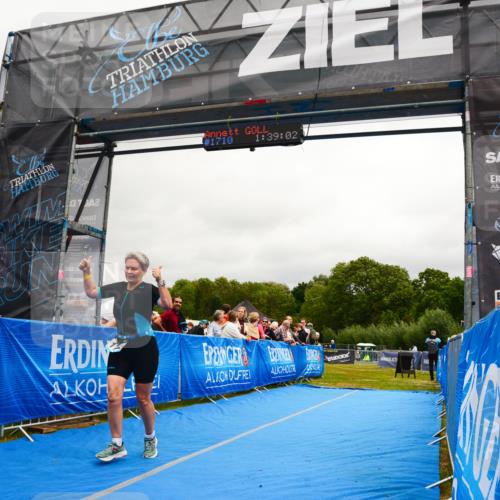 30.08.2026 - Elbe Triathlon Hamburg LAZAROV Photography http://msf.ph/oto/10088680 30.08.2026 12:29:01 Ziel 1710 meine-sportfotos.de