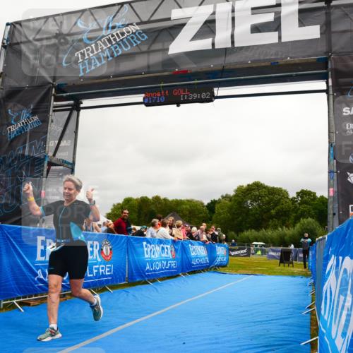 30.08.2026 - Elbe Triathlon Hamburg LAZAROV Photography http://msf.ph/oto/10088681 30.08.2026 12:29:01 Ziel 1710 meine-sportfotos.de