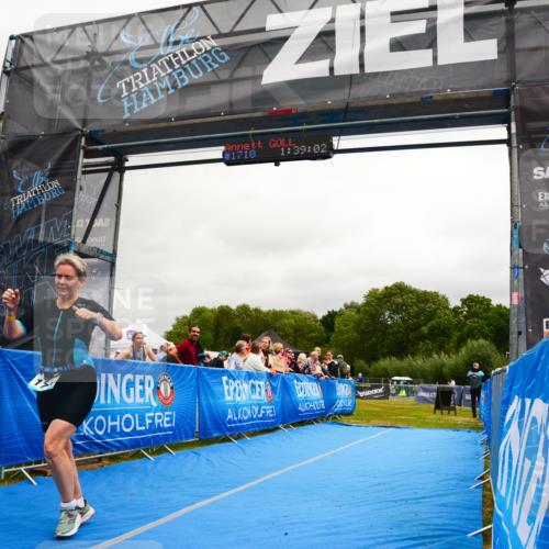 30.08.2026 - Elbe Triathlon Hamburg LAZAROV Photography http://msf.ph/oto/10088682 30.08.2026 12:29:01 Ziel 1710 meine-sportfotos.de