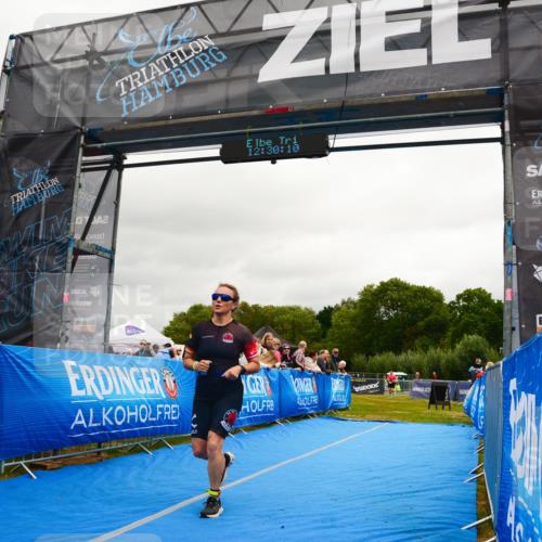 30.08.2026 - Elbe Triathlon Hamburg LAZAROV Photography http://msf.ph/oto/10088686 30.08.2026 12:30:11 Ziel 1685 meine-sportfotos.de