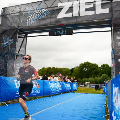 30.08.2026 - Elbe Triathlon Hamburg LAZAROV Photography http://msf.ph/oto/10088689 30.08.2026 12:30:11 Ziel 1685 meine-sportfotos.de