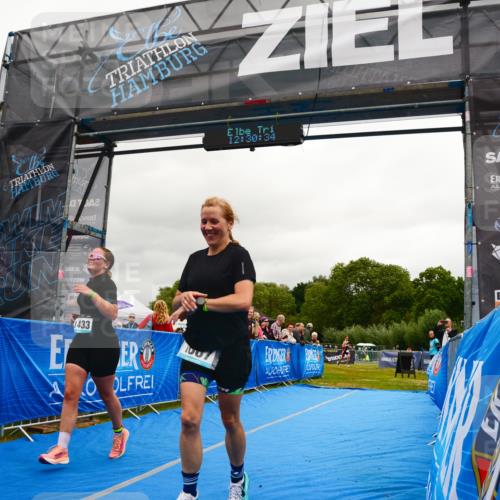 30.08.2026 - Elbe Triathlon Hamburg LAZAROV Photography http://msf.ph/oto/10088707 30.08.2026 12:30:34 Ziel 1418, 1433, 1667 meine-sportfotos.de