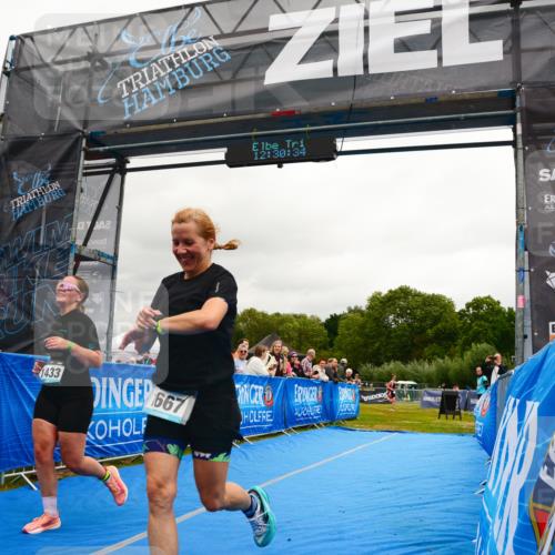 30.08.2026 - Elbe Triathlon Hamburg LAZAROV Photography http://msf.ph/oto/10088708 30.08.2026 12:30:35 Ziel 1418, 1433, 1667 meine-sportfotos.de
