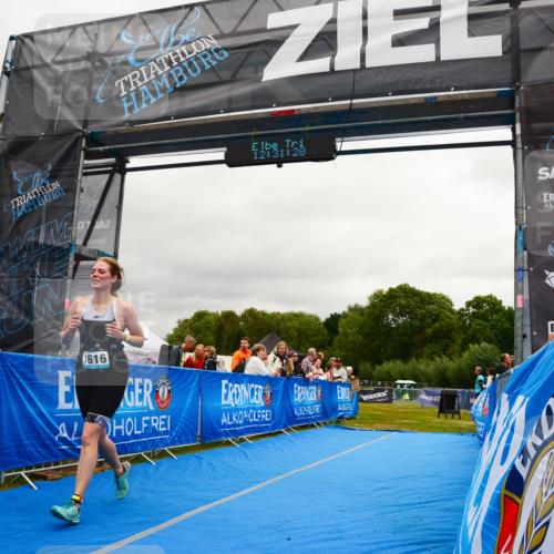 30.08.2026 - Elbe Triathlon Hamburg LAZAROV Photography http://msf.ph/oto/10088711 30.08.2026 12:31:29 Ziel 1616 meine-sportfotos.de