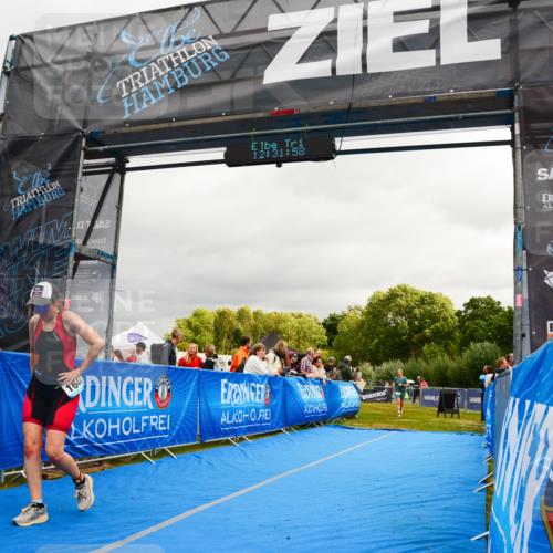 30.08.2026 - Elbe Triathlon Hamburg LAZAROV Photography http://msf.ph/oto/10088727 30.08.2026 12:31:59 Ziel 1644, 1657 meine-sportfotos.de
